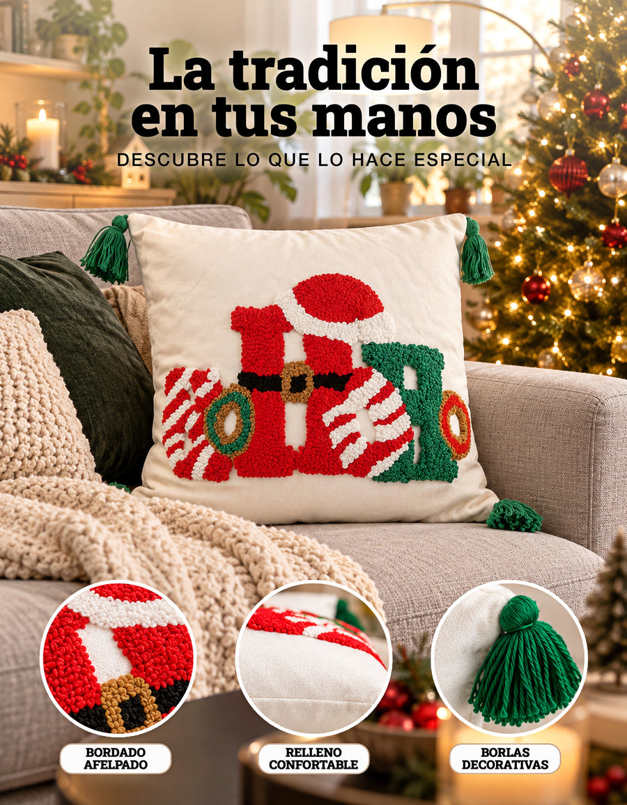 Cojín Navideño diseño HO HO con pompones