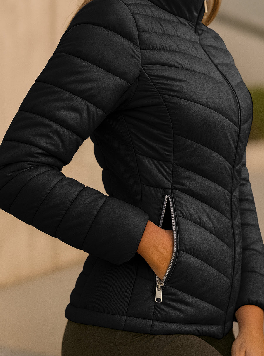 Chamarra Acolchada Mujer Ligera e Impermeable · Cuello Alto color Negro