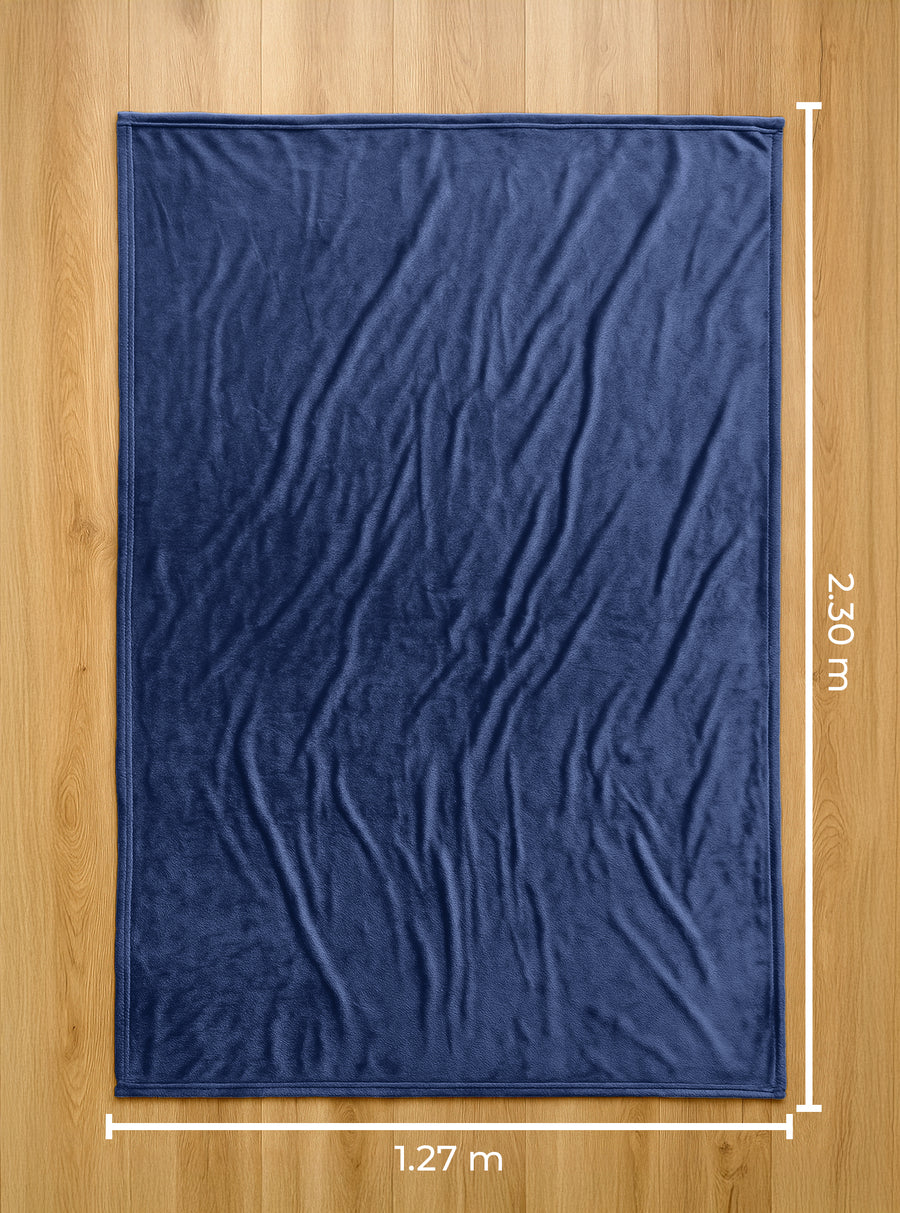 Cobija Ligera Suave 120 × 200 cm color Azul Marino