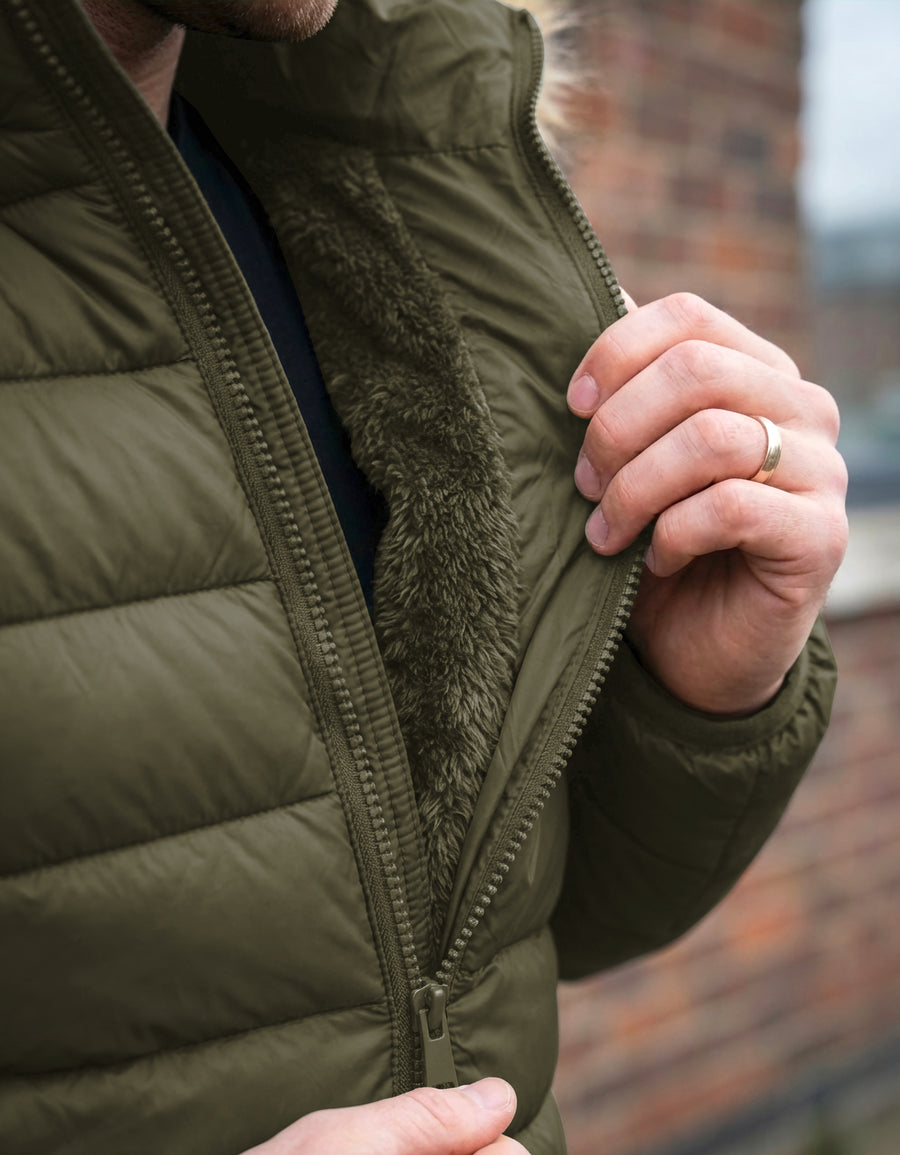 Chamarra Puffer Hombre con Capucha de Peluche · Acolchada y Térmica · CH a XG color Verde Militar