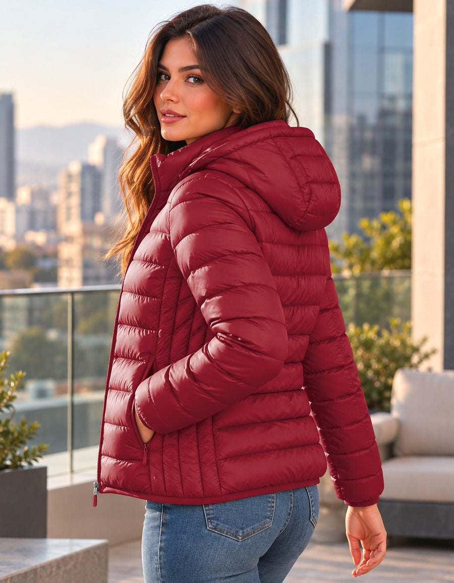 Chamarra Acolchada Mujer con Capucha · Ligera y Entallada color Vino