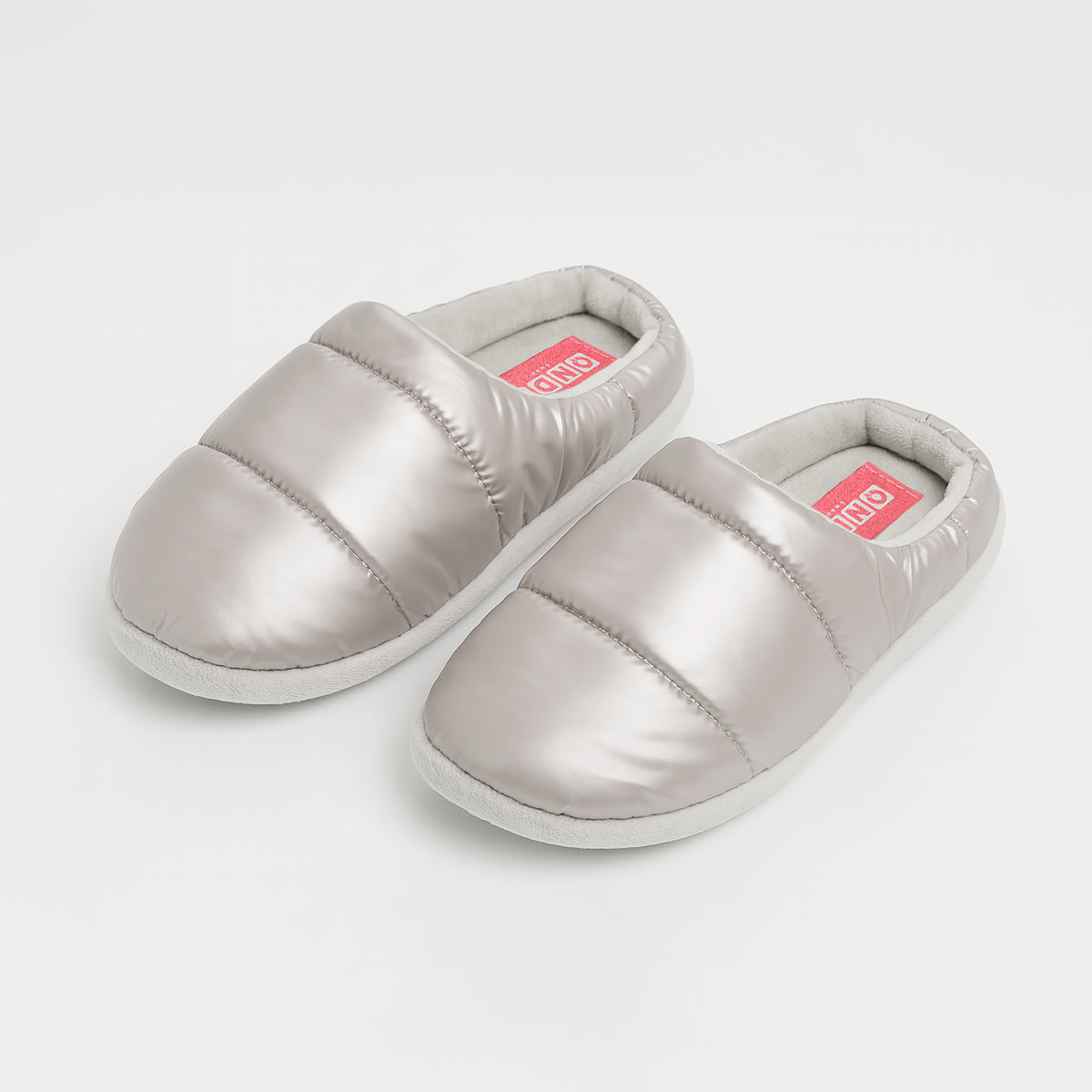 Pantuflas Acolchadas Unisex Tipo Puffer · Suela Antiderrapante · CH/M y G/XG color Plata