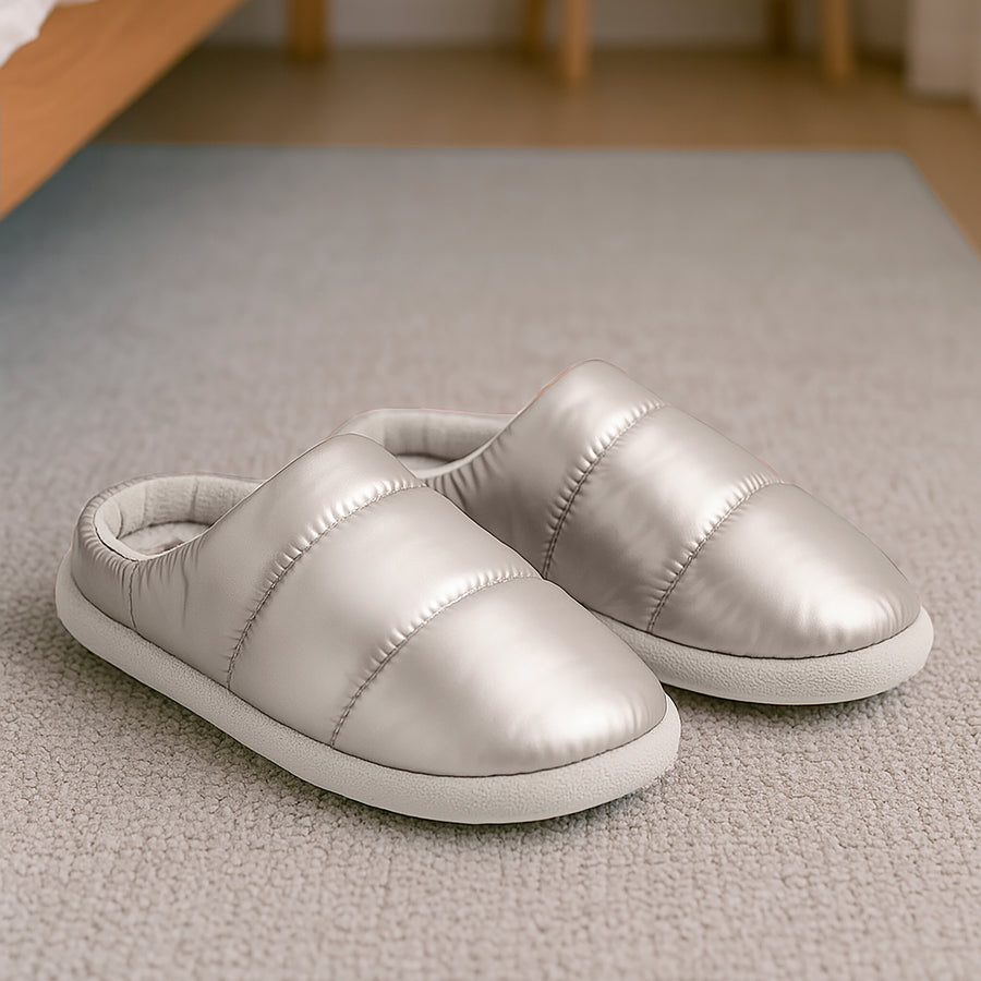 Pantuflas Acolchadas Unisex Tipo Puffer · Suela Antiderrapante · CH/M y G/XG color Plata