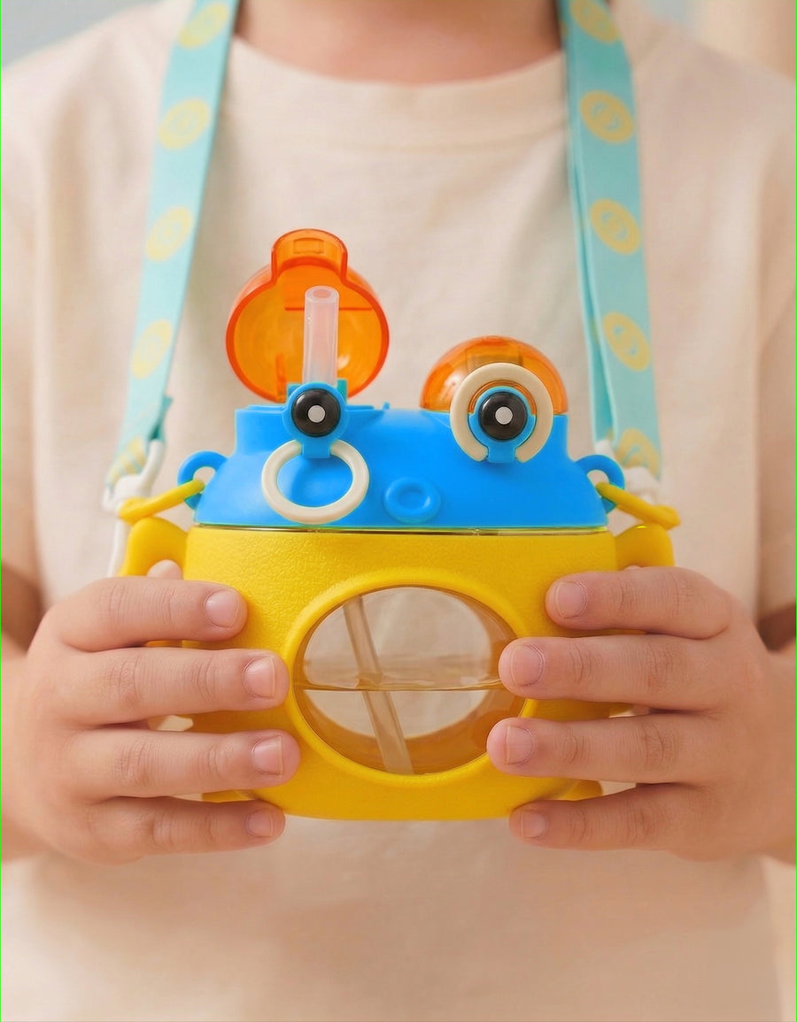 Vaso Infantil 450 ml con Popote y Correa Ajustable · Diseño de Rana color Amarillo