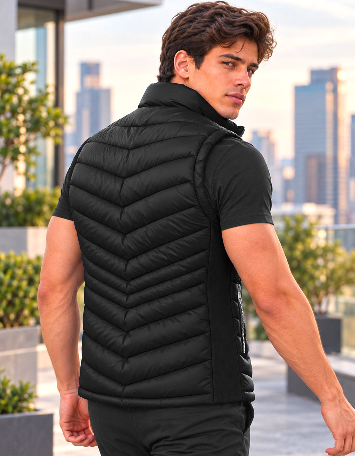 Chaleco Acolchado Hombre Ligero e Impermeable color Negro