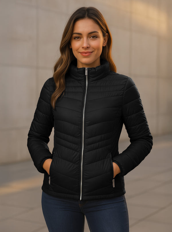 Chamarra Acolchada Mujer Ligera e Impermeable · Cuello Alto color Negro
