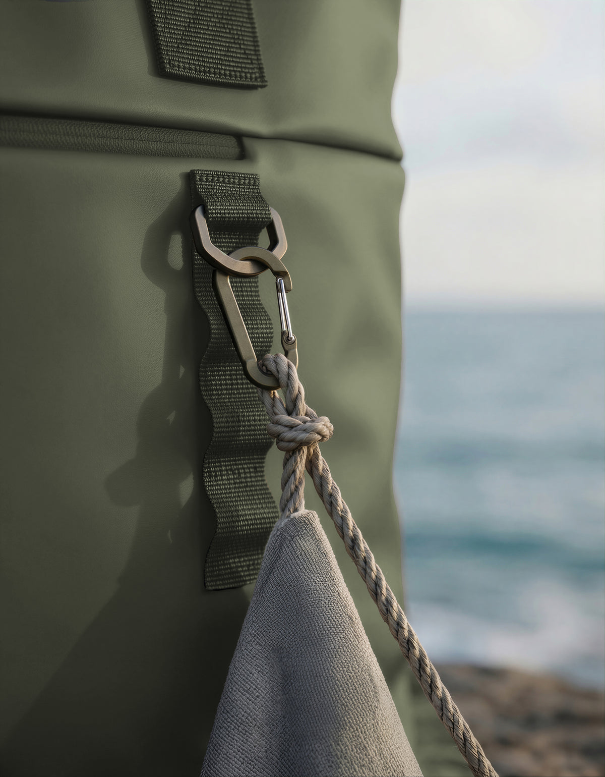 Bolsa Térmica Tote Grande 43 × 14 × 36 cm color Verde Militar