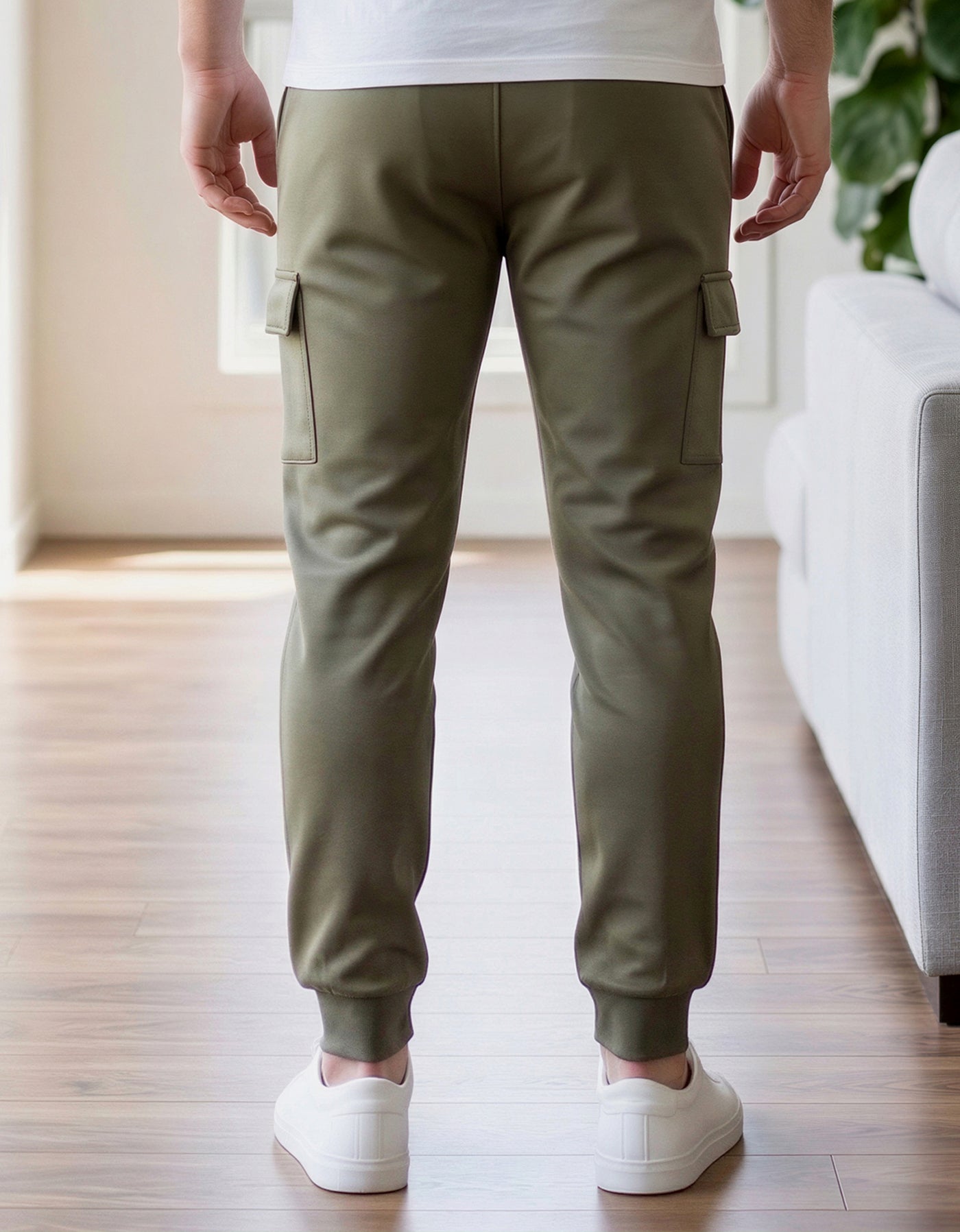 Pants Jogger Cargo Hombre Fleece con Bolsillos Laterales color Taupe
